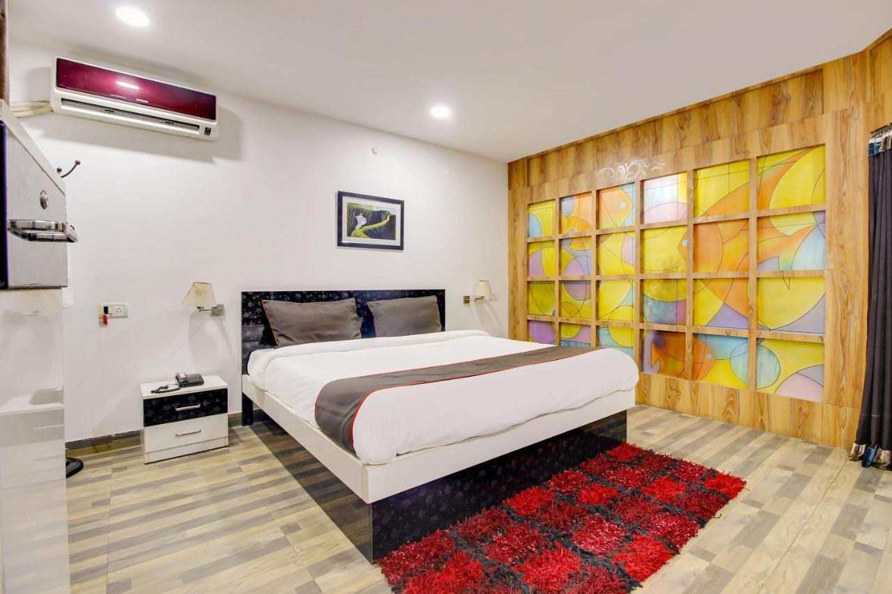 Oyo 2794 Hotel Plaza Inn Ґувахаті Екстер'єр фото
