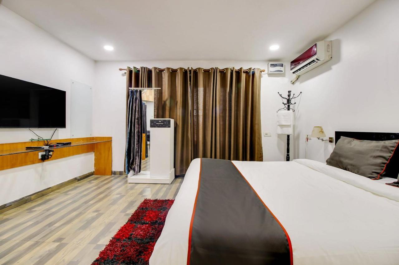 Oyo 2794 Hotel Plaza Inn Ґувахаті Екстер'єр фото