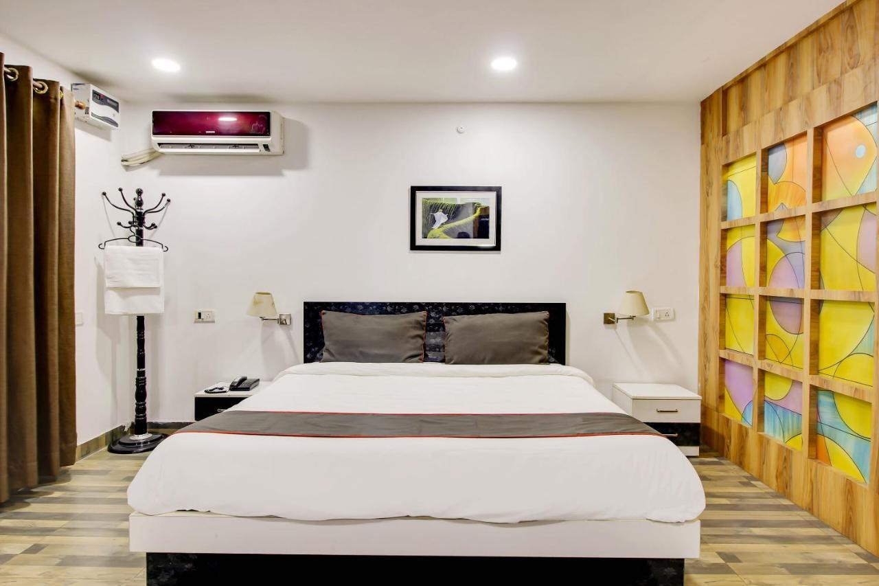 Oyo 2794 Hotel Plaza Inn Ґувахаті Екстер'єр фото